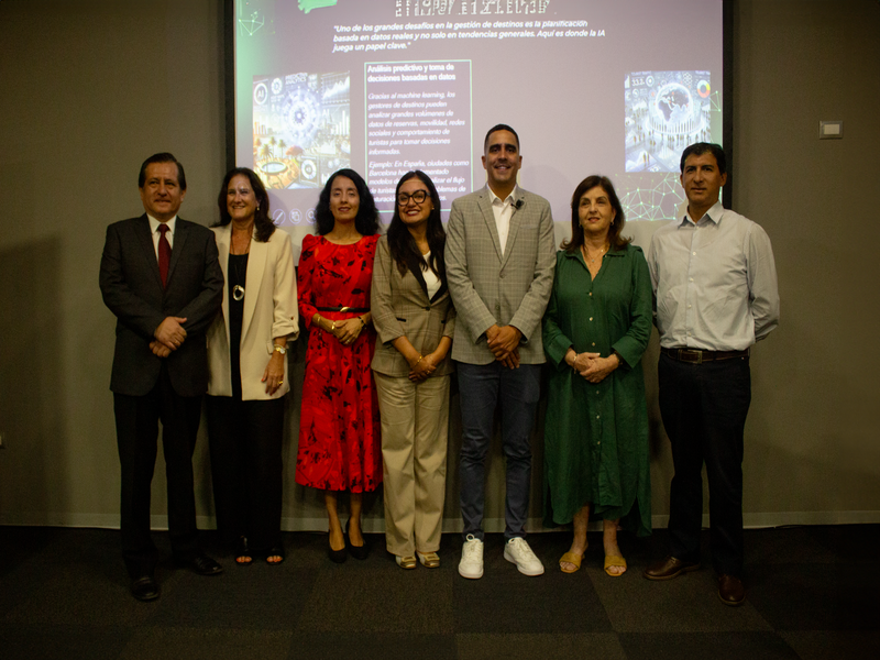 2025 - lA en Turismo: La Revolución de la experiencia del viajero y la gestión eficiente